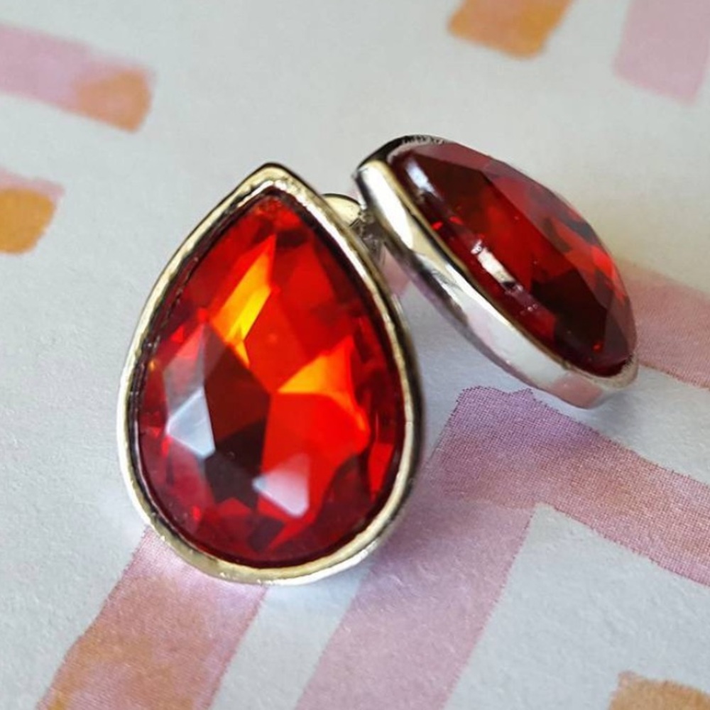 Elegant Red Teardrop Earrings